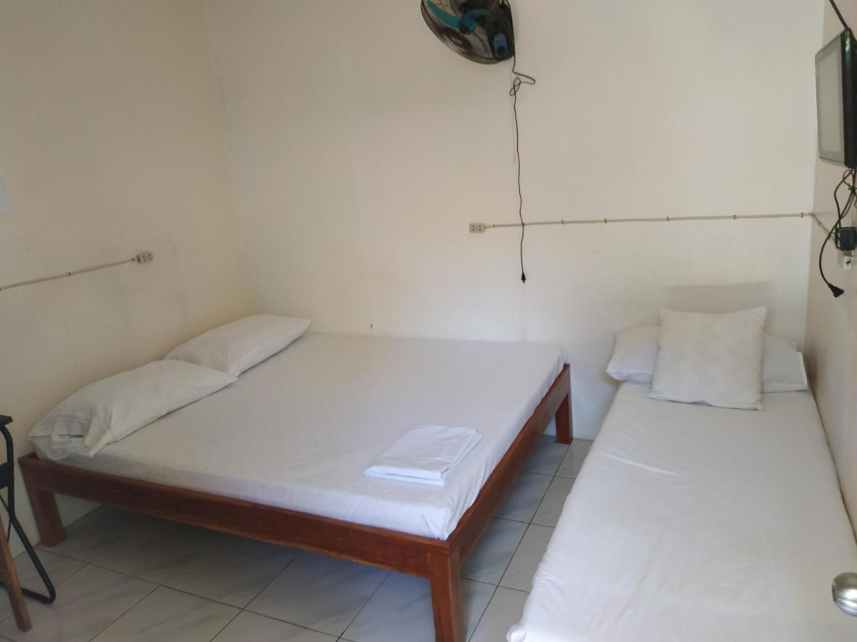 Emoks Guest House Moalboal Luaran gambar