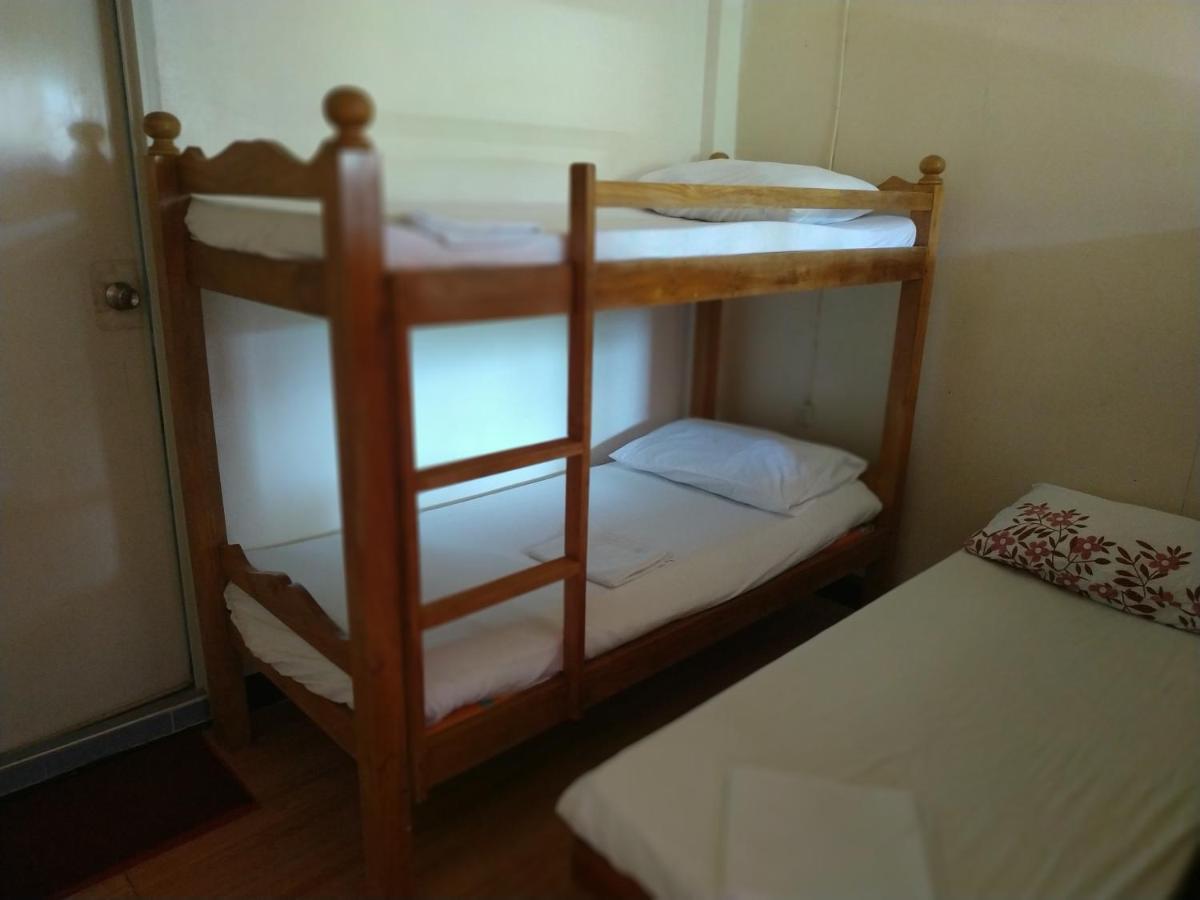 Emoks Guest House Moalboal Luaran gambar