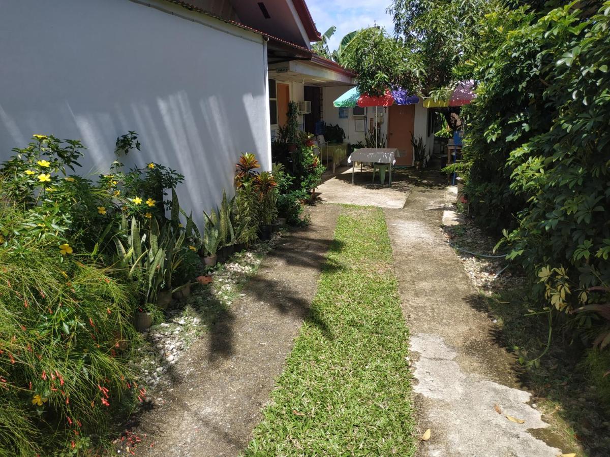 Emoks Guest House Moalboal Luaran gambar