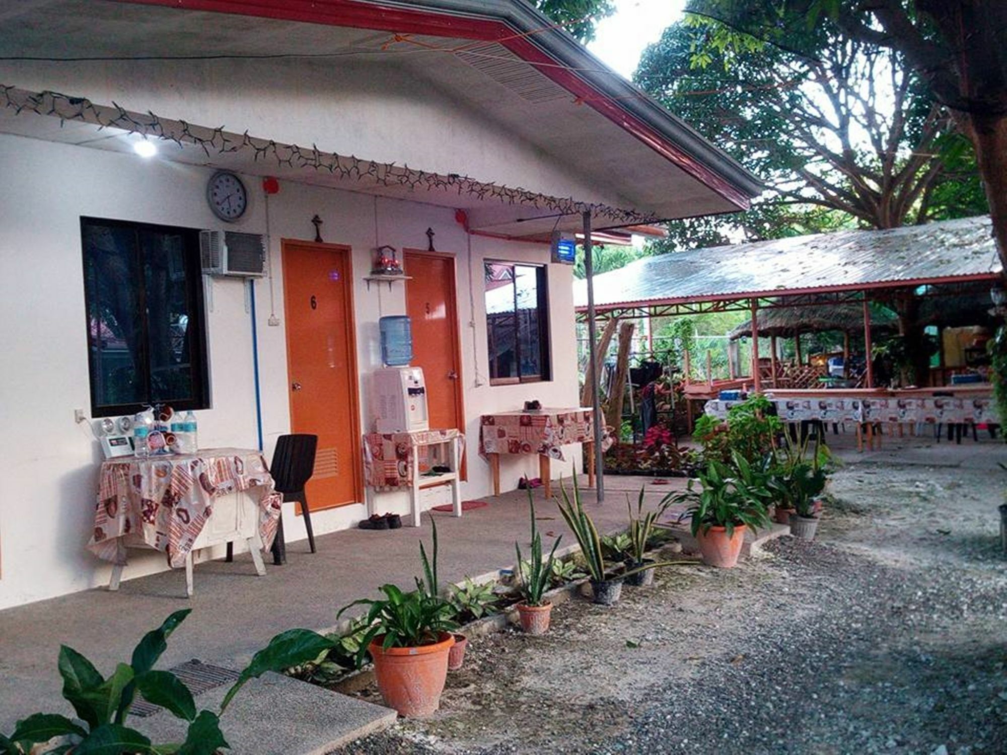 Emoks Guest House Moalboal Luaran gambar