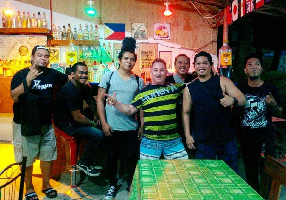 Emoks Guest House Moalboal Luaran gambar